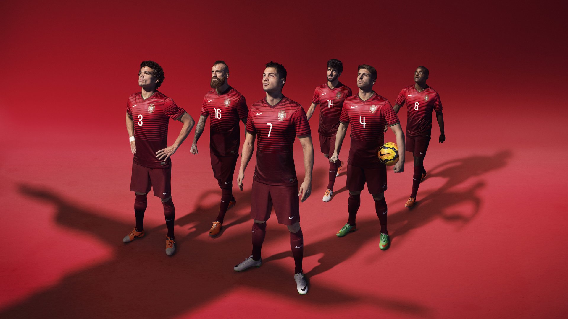 开云体育app在线-埃弗顿边中结合创造破门良机